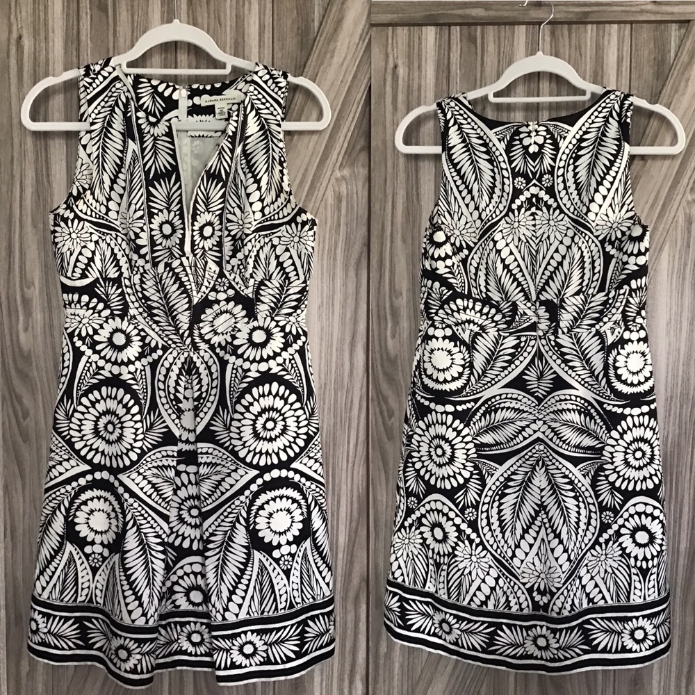 Sleeveless black and white BR dress